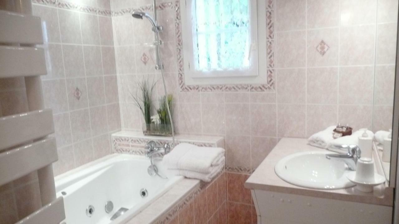Les Taillades Les Chambres Des Taillades المظهر الخارجي الصورة